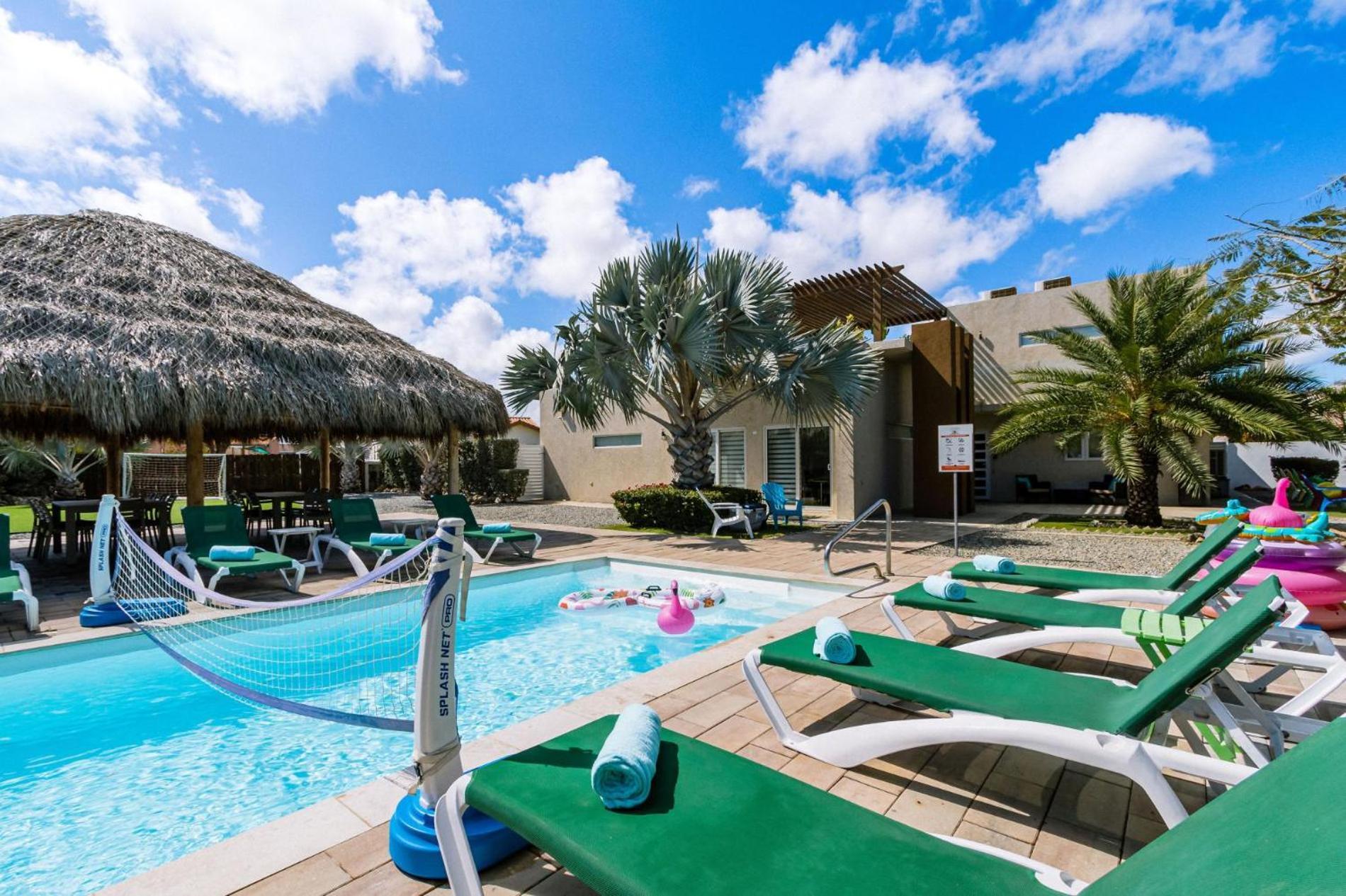 Koyari Modern Condos 9Br 7Ba Sleeps 26 W/ Pool And Roof Deck Palm Beach Exterior photo